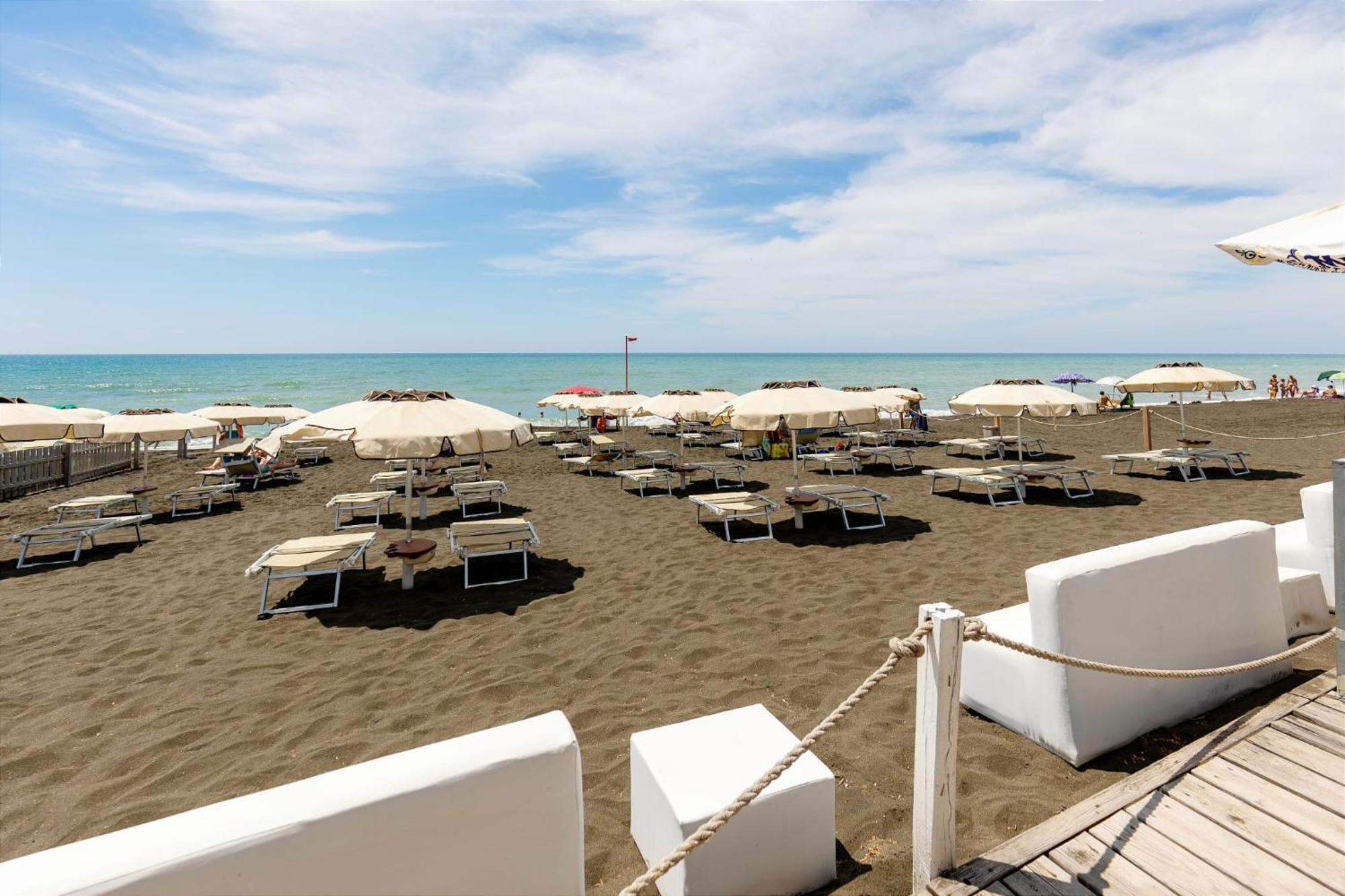 Riva Di Palo Resort Ladispoli Exterior foto
